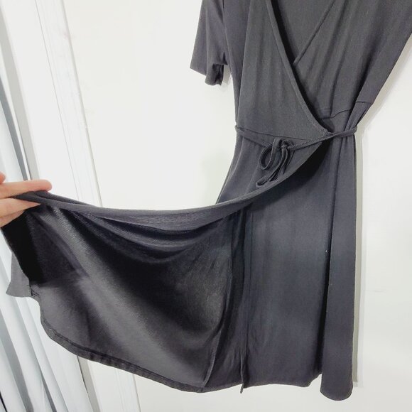๐ธ XS Ardene Charcoal Midi Wrap Dress๐ธ - Picture 3 of 9